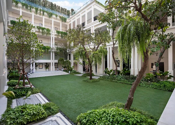 Hotel Marriott The Surawongse 5*